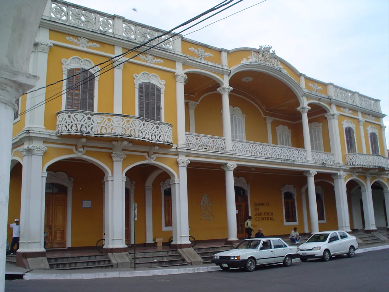 A colourful colonial street in Granada with single-storey houses